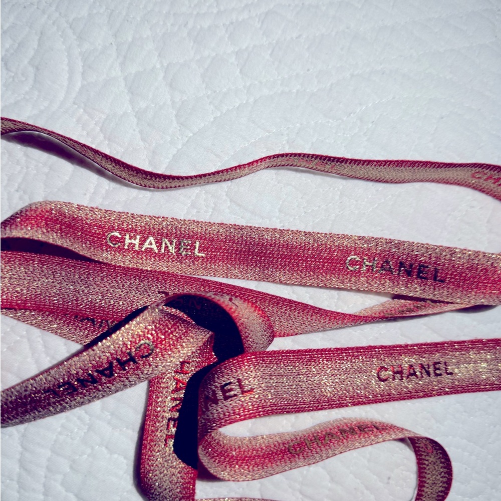 Chanel Ribbon beautiful red and golden
